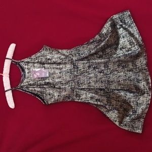 Soprano Gold Metallic Pleated Dress Medium